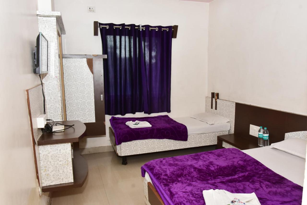 Hotel Temple Sai Shirdi Exterior foto