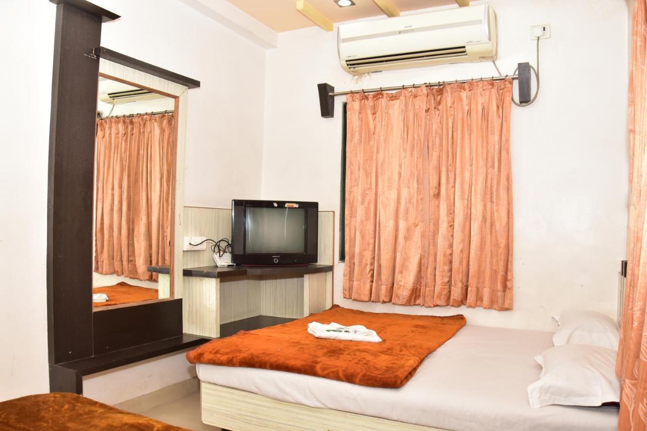 Hotel Temple Sai Shirdi Exterior foto